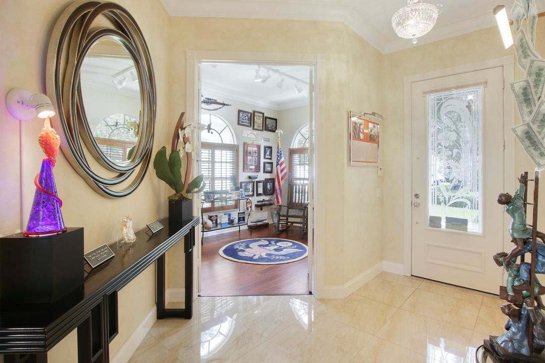 En Venta: $925,000 (3 camas, 2 baños, 2226 Pies cuadrados)