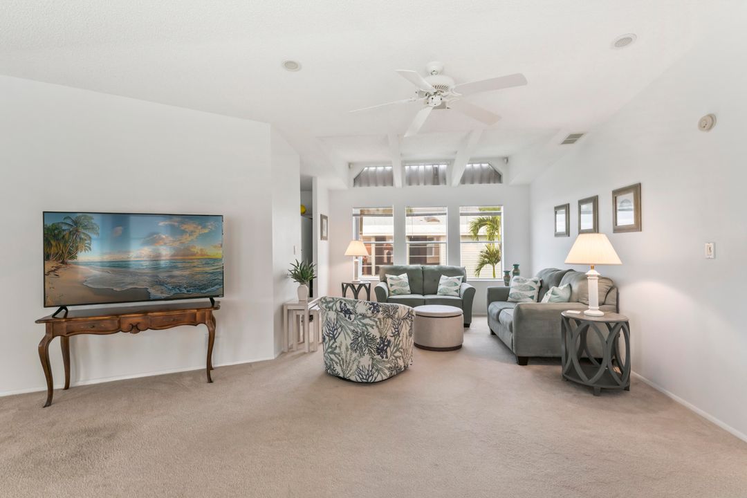 出租: $2,500 (2 贝兹, 2 浴室, 1642 平方英尺)