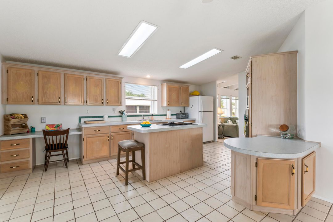 出租: $2,500 (2 贝兹, 2 浴室, 1642 平方英尺)