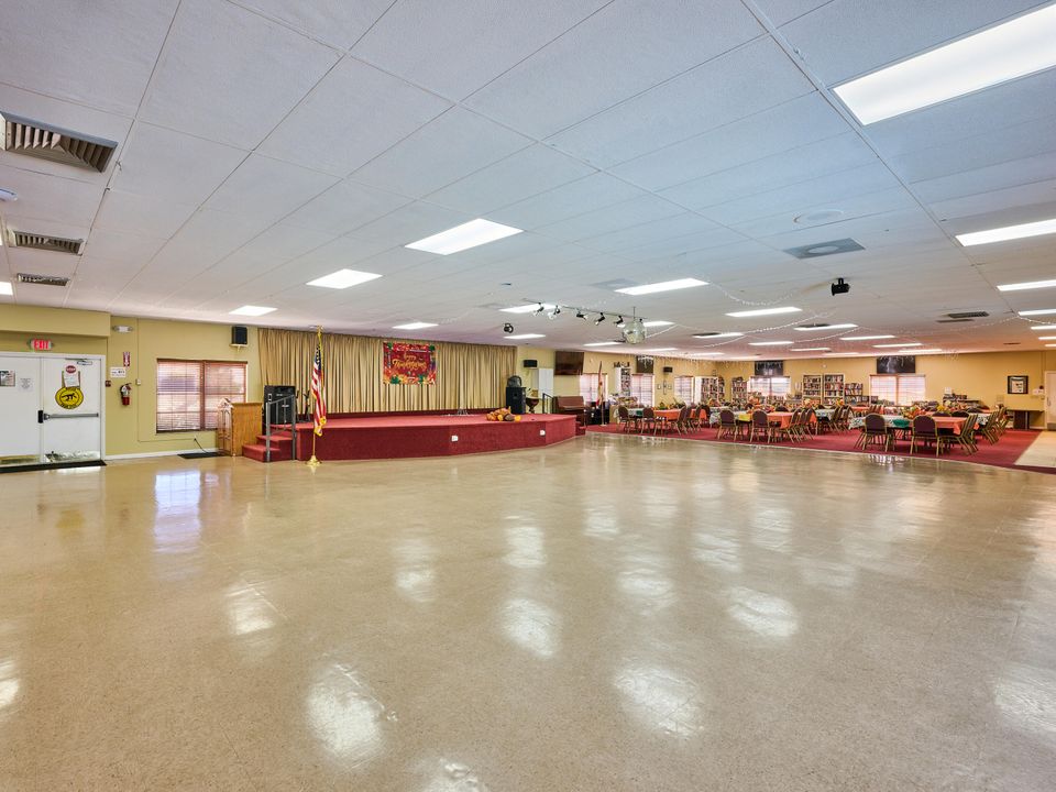 For Sale: $249,000 (2 beds, 2 baths, 1454 Square Feet)