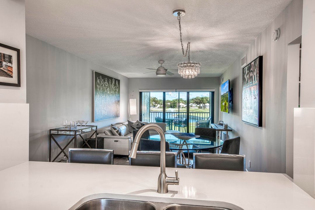 На продажу: $300,000 (2 спален, 2 ванн, 1000 Квадратных фут)