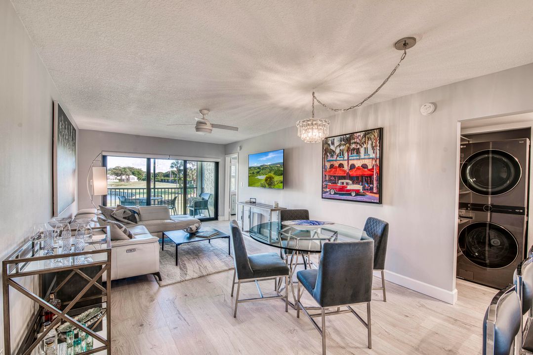 На продажу: $300,000 (2 спален, 2 ванн, 1000 Квадратных фут)