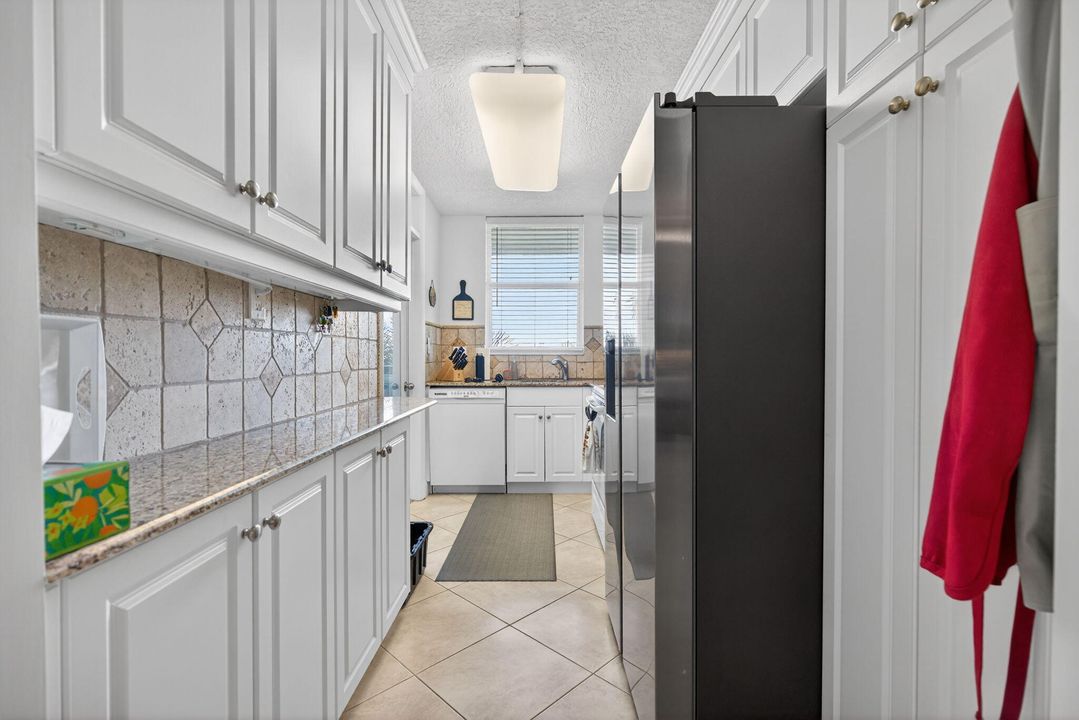 На продажу: $255,000 (1 спален, 1 ванн, 855 Квадратных фут)