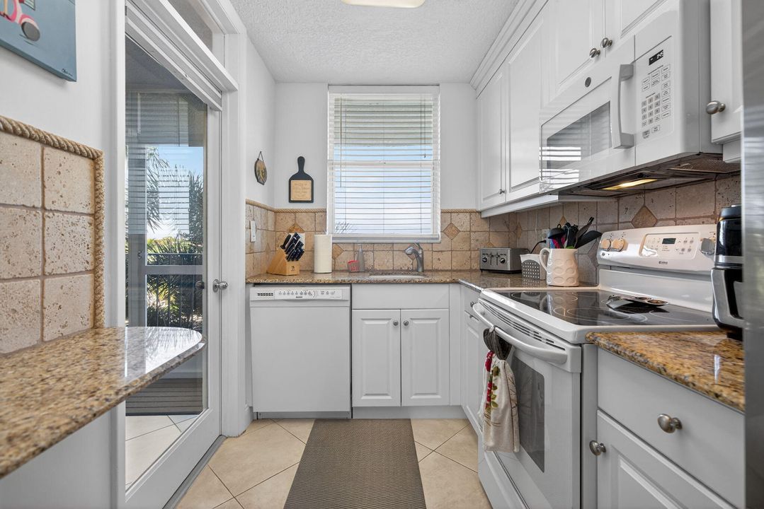 На продажу: $255,000 (1 спален, 1 ванн, 855 Квадратных фут)