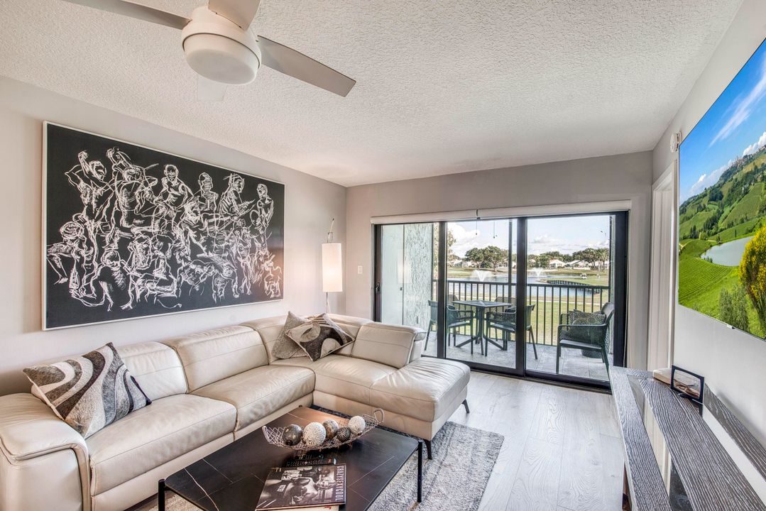 На продажу: $300,000 (2 спален, 2 ванн, 1000 Квадратных фут)