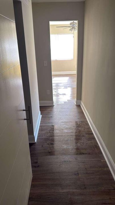 For Rent: $1,150 (1 beds, 2 baths, 1707 Square Feet)