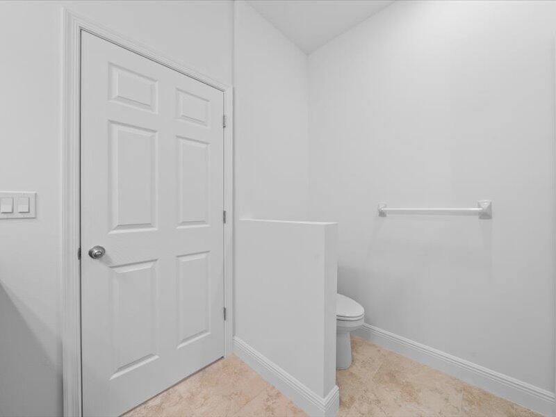 待售: $390,000 (4 贝兹, 2 浴室, 1796 平方英尺)