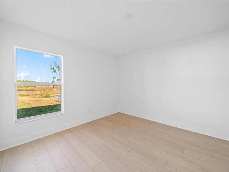 待售: $390,000 (4 贝兹, 2 浴室, 1796 平方英尺)