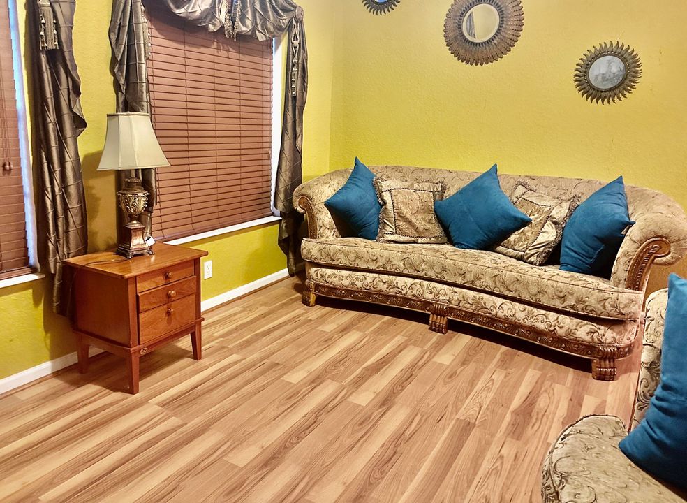 En Renta: $5,500 (5 camas, 3 baños, 2644 Pies cuadrados)