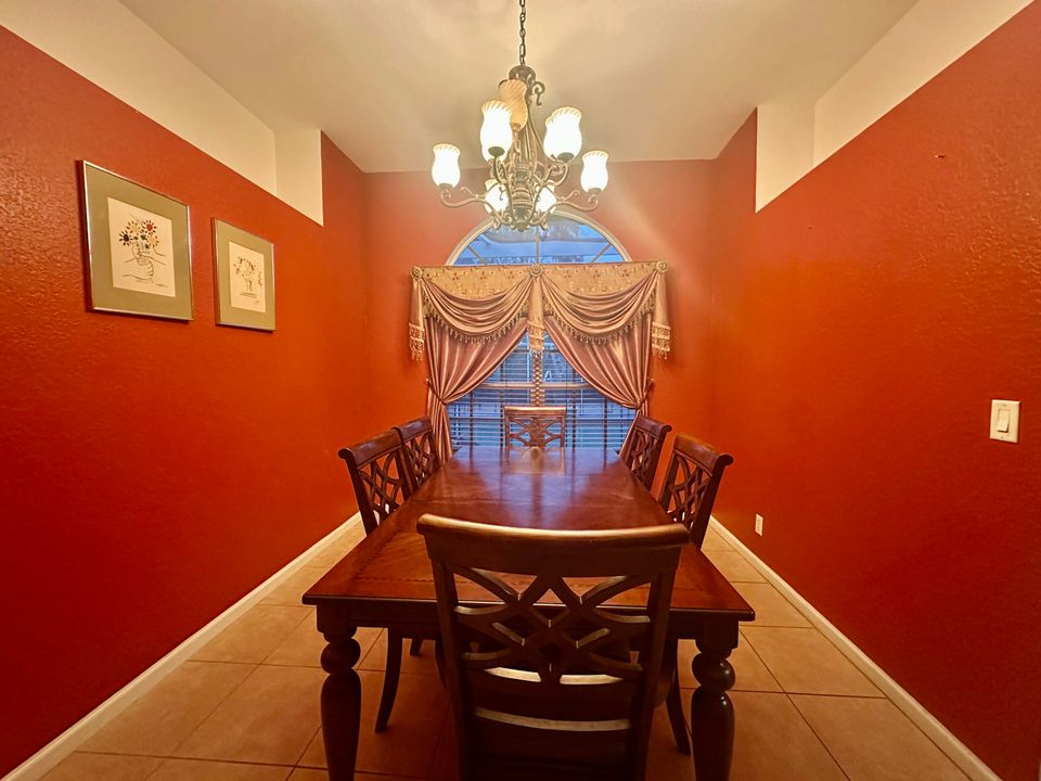 En Renta: $5,500 (5 camas, 3 baños, 2644 Pies cuadrados)