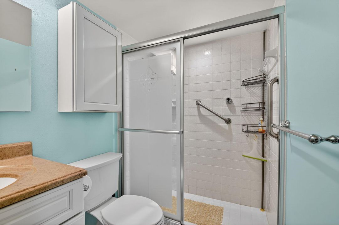 For Sale: $159,000 (2 beds, 1 baths, 935 Square Feet)