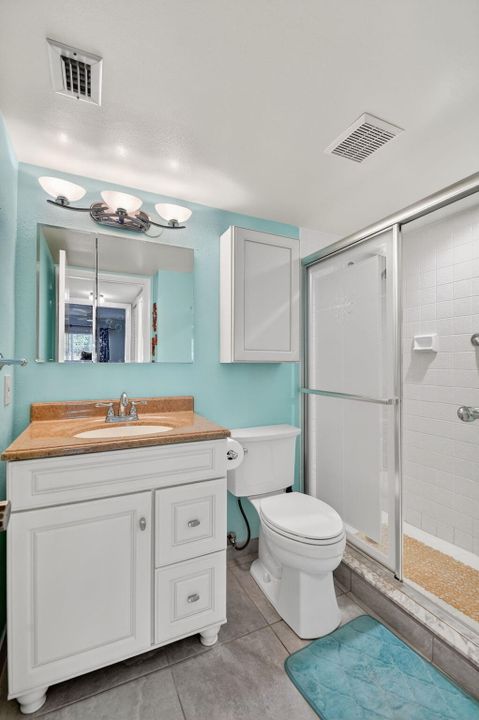 For Sale: $159,000 (2 beds, 1 baths, 935 Square Feet)