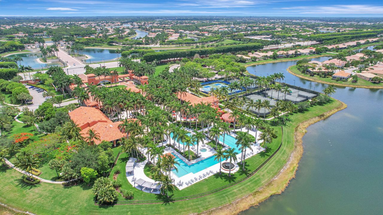 Activo con contrato: $554,000 (2 camas, 2 baños, 1851 Pies cuadrados)