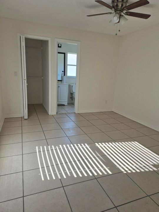 En Venta: $249,900 (3 camas, 2 baños, 1111 Pies cuadrados)