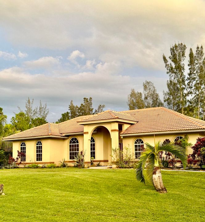 En Renta: $5,500 (5 camas, 3 baños, 2644 Pies cuadrados)