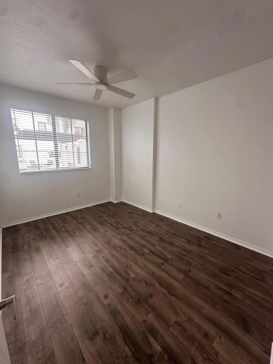 В аренду: $4,400 (3 спален, 2 ванн, 1362 Квадратных фут)