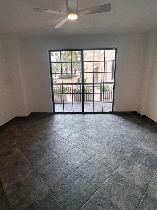 В аренду: $4,400 (3 спален, 2 ванн, 1362 Квадратных фут)