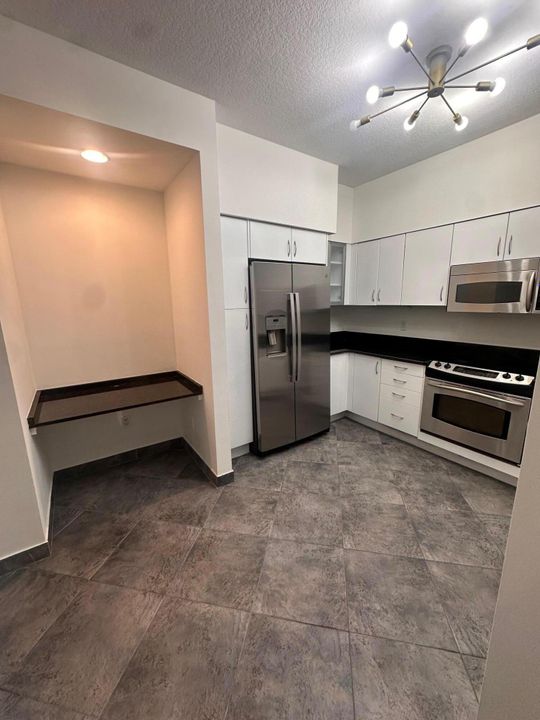 В аренду: $4,400 (3 спален, 2 ванн, 1362 Квадратных фут)