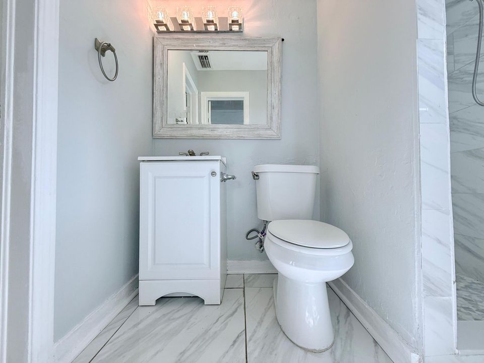 В аренду: $1,700 (1 спален, 1 ванн, 800 Квадратных фут)