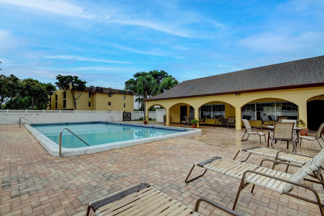 En Renta: $1,950 (2 camas, 2 baños, 936 Pies cuadrados)