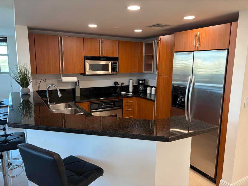 出租: $3,500 (2 贝兹, 2 浴室, 1360 平方英尺)