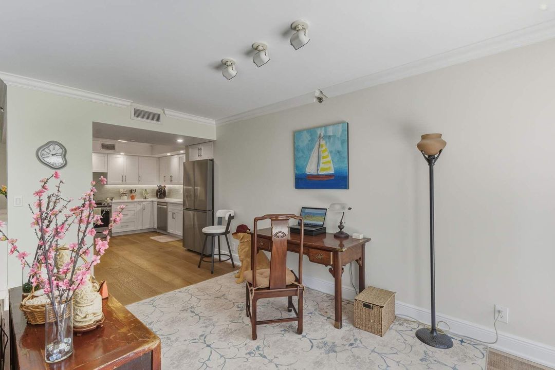 For Sale: $1,985,000 (2 beds, 2 baths, 1900 Square Feet)