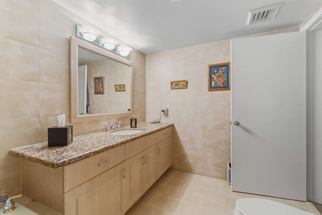 For Sale: $1,985,000 (2 beds, 2 baths, 1900 Square Feet)