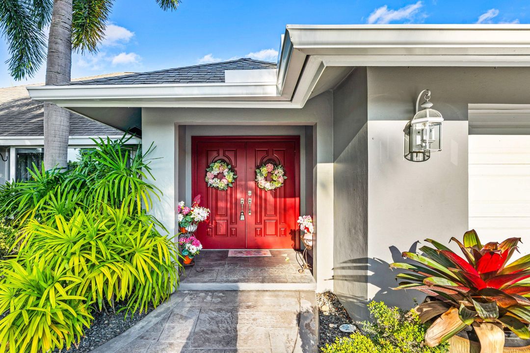 En Venta: $989,900 (4 camas, 2 baños, 2945 Pies cuadrados)