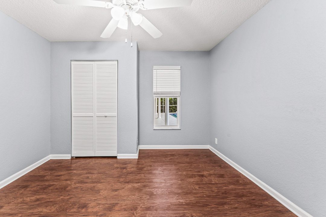 En Venta: $989,900 (4 camas, 2 baños, 2945 Pies cuadrados)