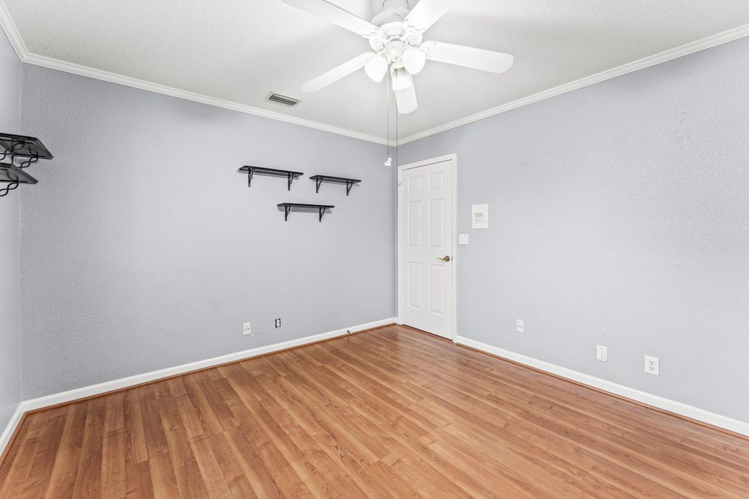 En Venta: $989,900 (4 camas, 2 baños, 2945 Pies cuadrados)