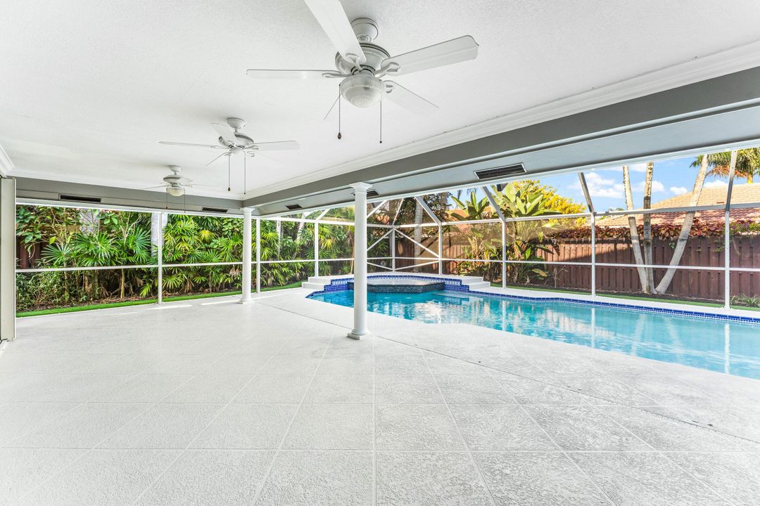 En Venta: $989,900 (4 camas, 2 baños, 2945 Pies cuadrados)