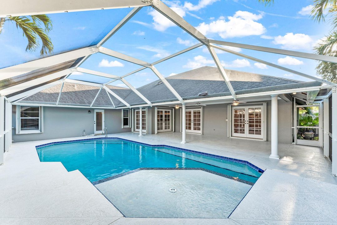 En Venta: $989,900 (4 camas, 2 baños, 2945 Pies cuadrados)