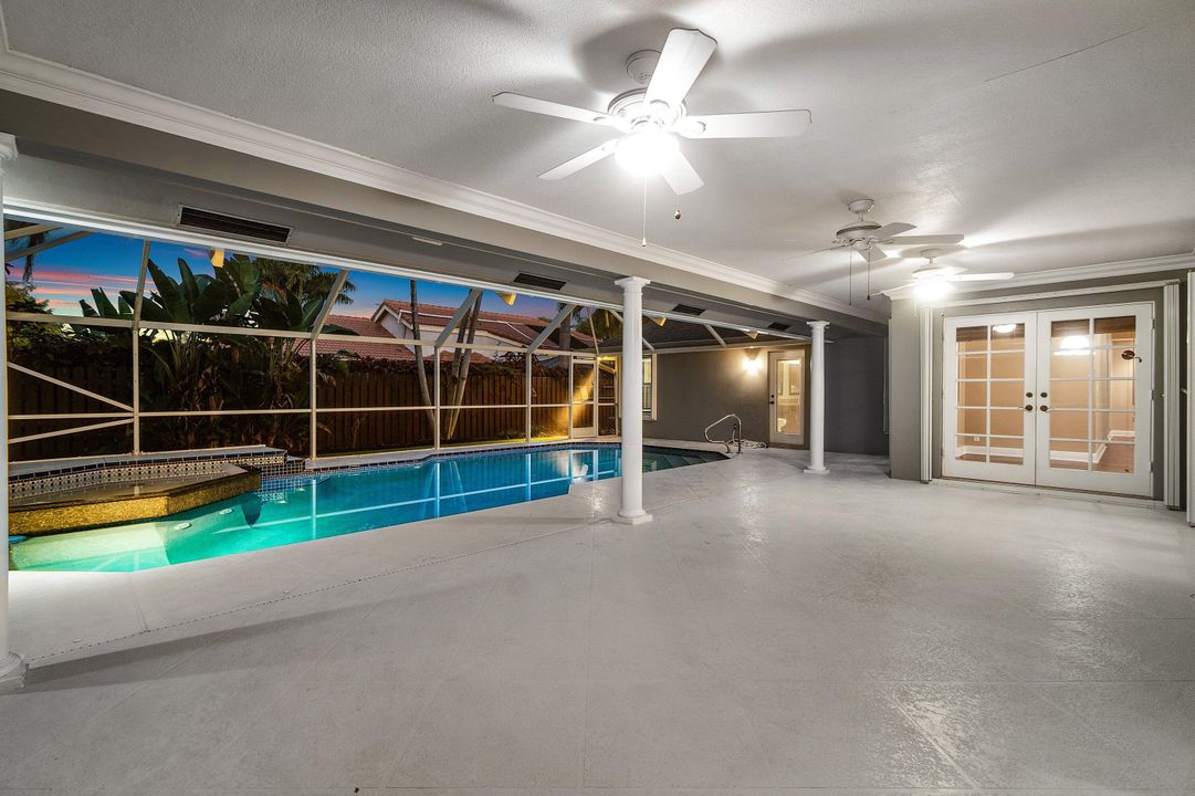 En Venta: $989,900 (4 camas, 2 baños, 2945 Pies cuadrados)