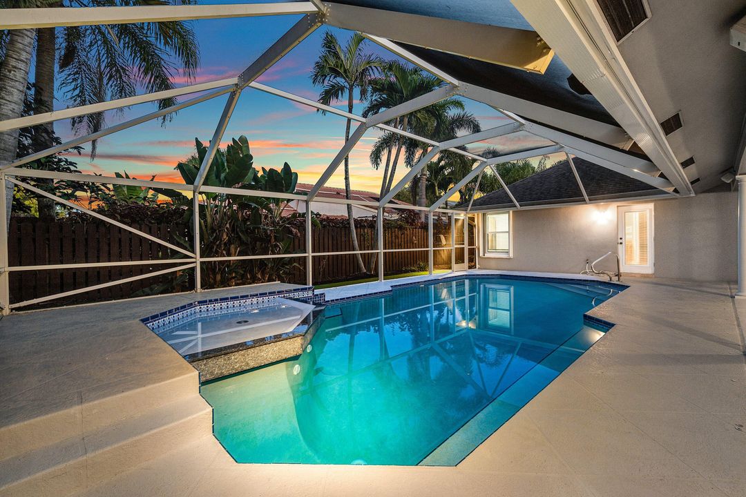 En Venta: $989,900 (4 camas, 2 baños, 2945 Pies cuadrados)