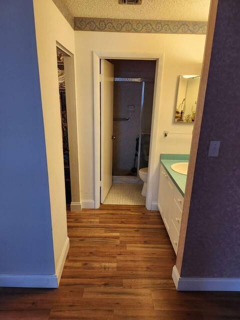 For Sale: $115,000 (2 beds, 2 baths, 1296 Square Feet)