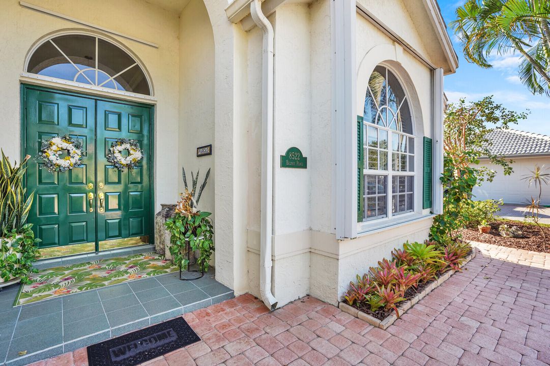 В аренду: $7,500 (3 спален, 2 ванн, 2337 Квадратных фут)