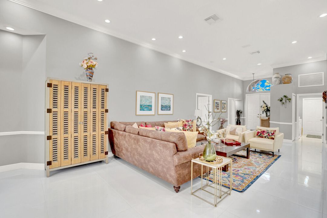 В аренду: $7,500 (3 спален, 2 ванн, 2337 Квадратных фут)