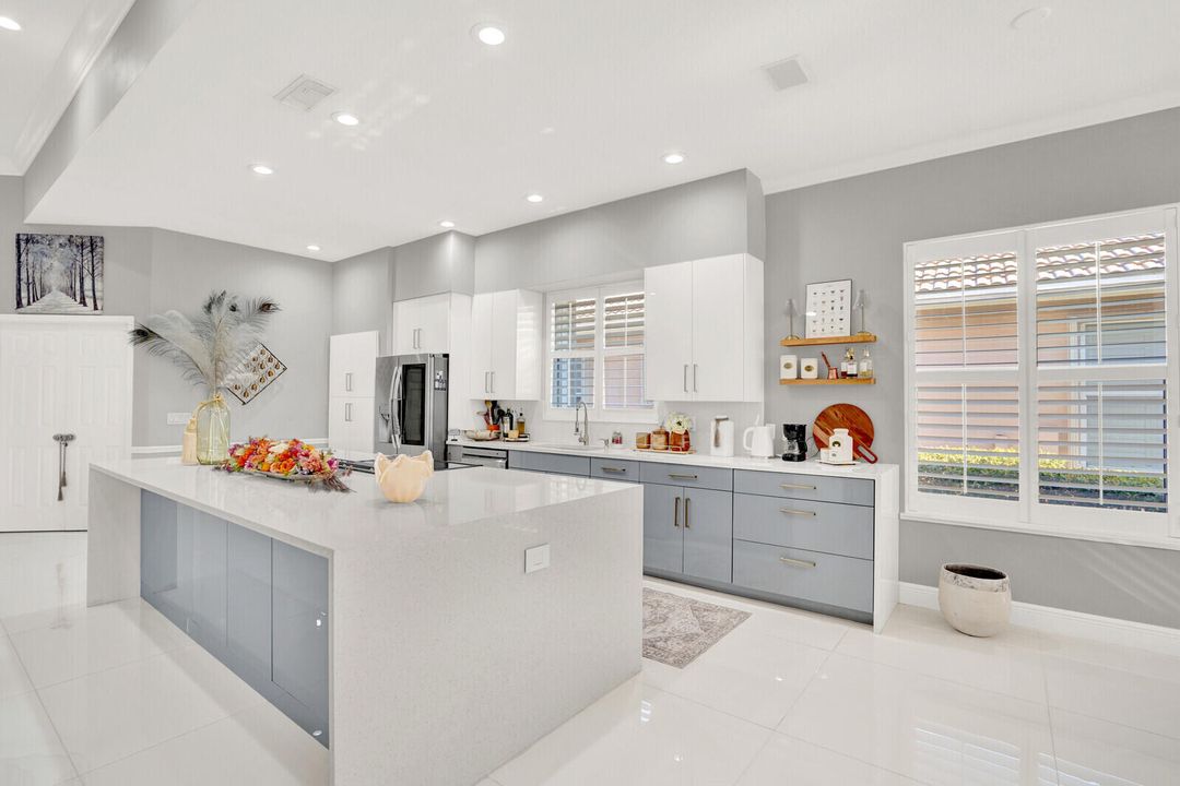 В аренду: $7,500 (3 спален, 2 ванн, 2337 Квадратных фут)