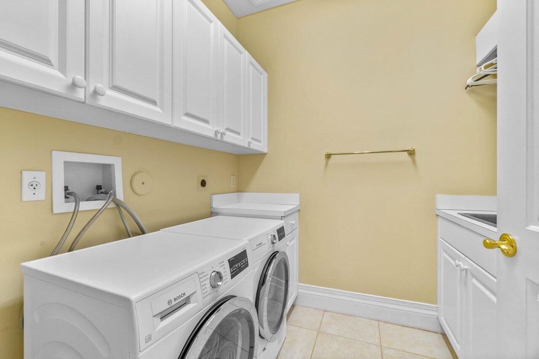 Active With Contract: $2,495,000 (4 beds, 4 baths, 3060 Square Feet)