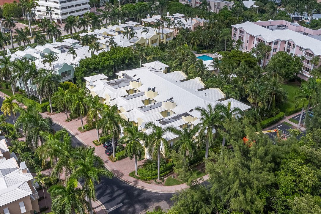 Active With Contract: $2,495,000 (4 beds, 4 baths, 3060 Square Feet)