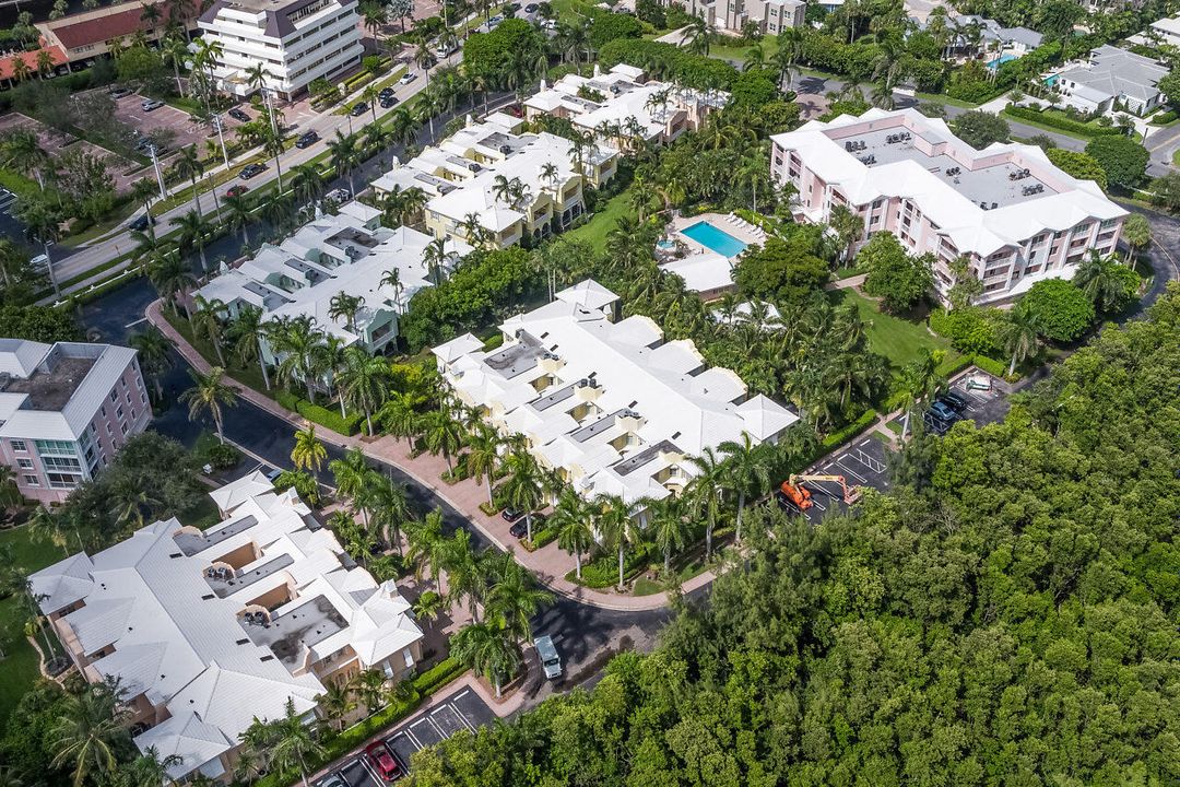 Active With Contract: $2,495,000 (4 beds, 4 baths, 3060 Square Feet)