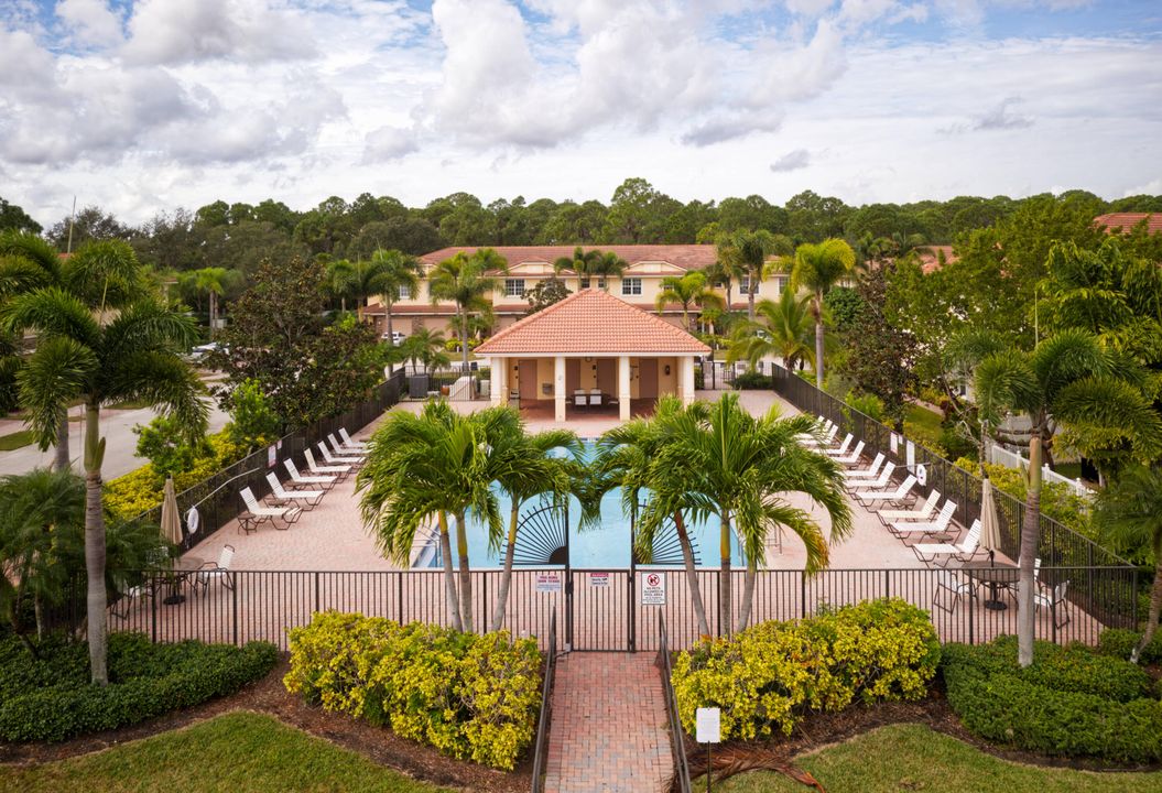 For Sale: $339,900 (3 beds, 2 baths, 1614 Square Feet)