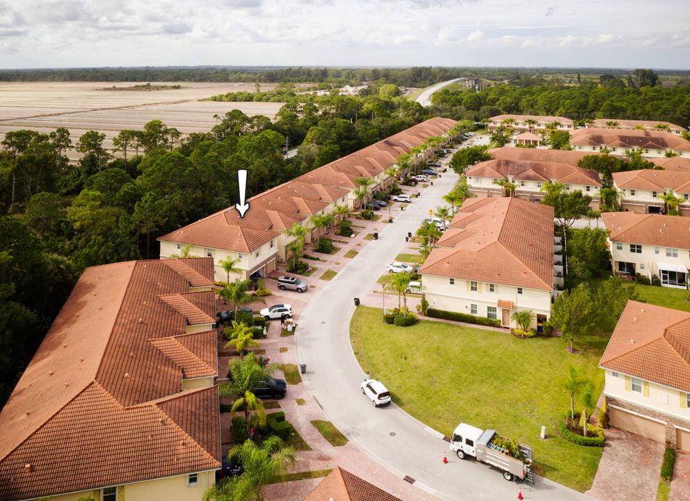 For Sale: $339,900 (3 beds, 2 baths, 1614 Square Feet)