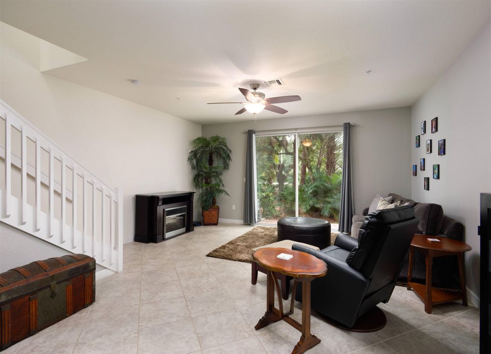 For Sale: $339,900 (3 beds, 2 baths, 1614 Square Feet)