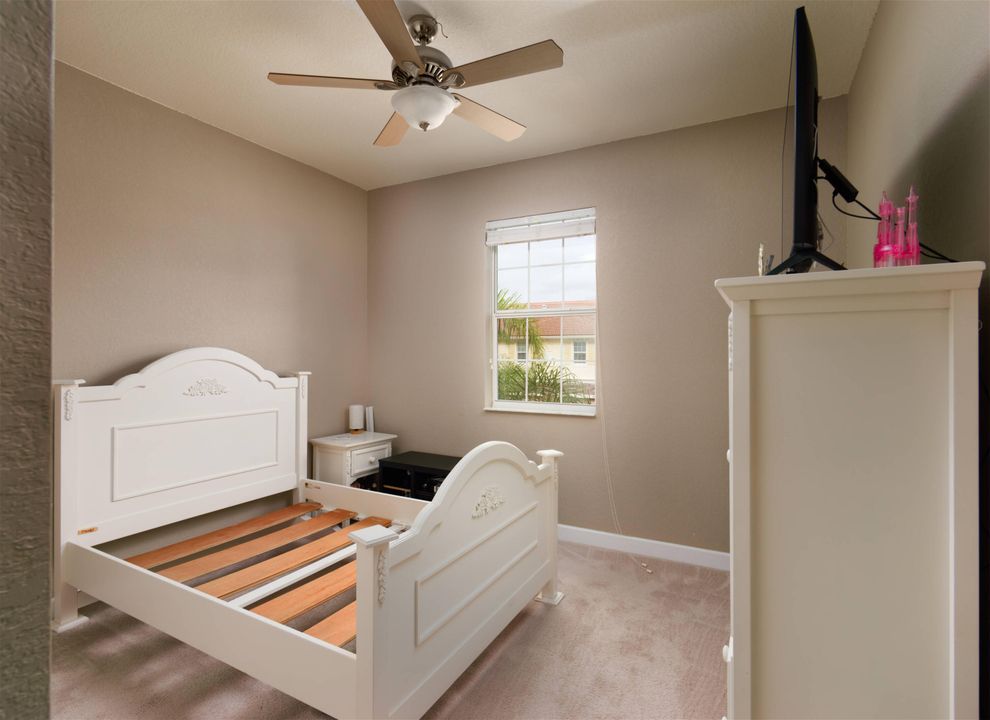 For Sale: $339,900 (3 beds, 2 baths, 1614 Square Feet)