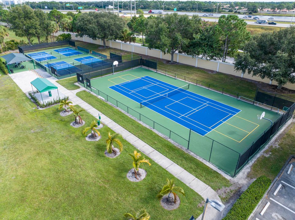 В аренду: $7,500 (3 спален, 2 ванн, 2337 Квадратных фут)