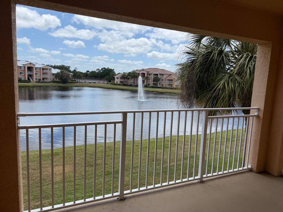 出租: $1,600 (1 贝兹, 1 浴室, 868 平方英尺)