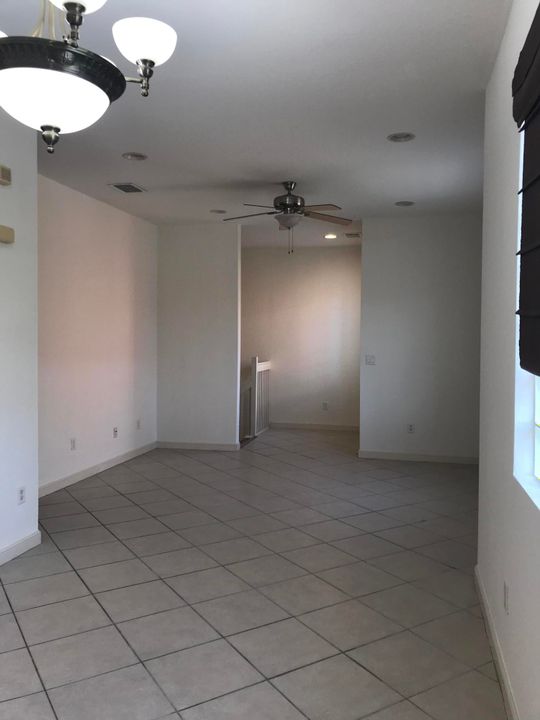 В аренду: $2,600 (2 спален, 2 ванн, 1357 Квадратных фут)