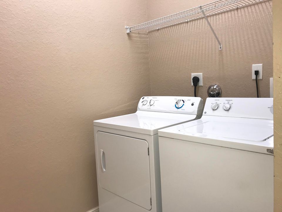 В аренду: $2,600 (2 спален, 2 ванн, 1357 Квадратных фут)