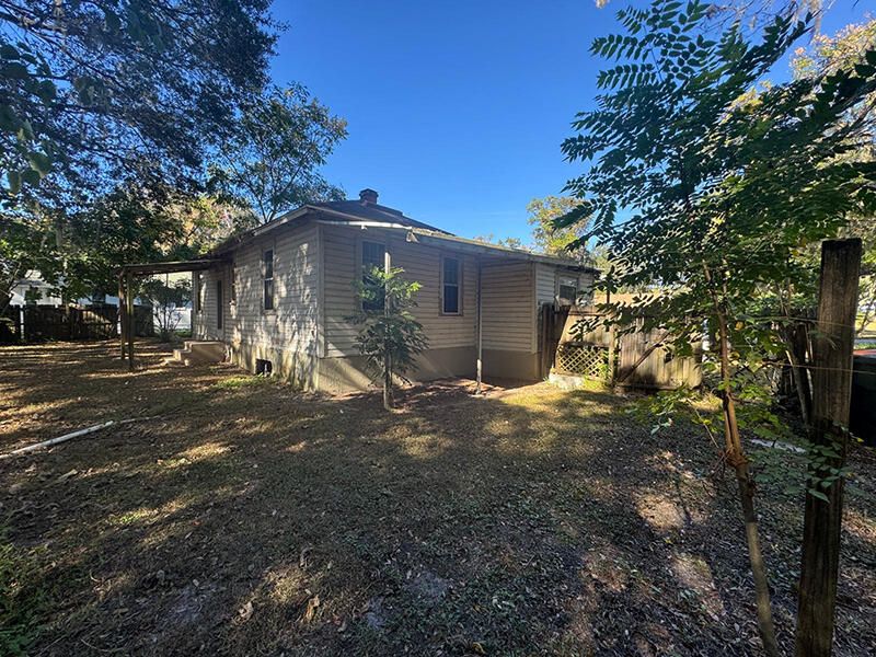 待售: $99,900 (3 贝兹, 2 浴室, 1094 平方英尺)